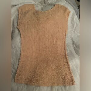 Bentley Brand Top Size Medium! Offers! 

~Bundling available~ Offers welcome!